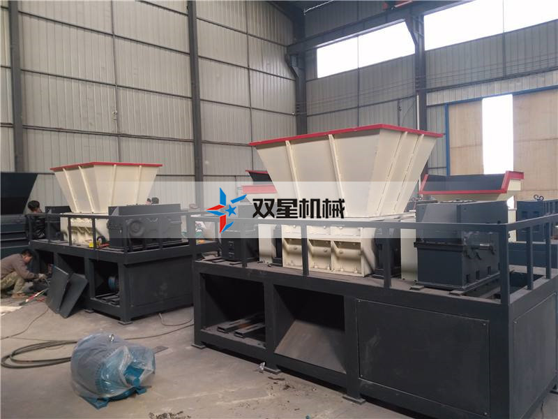 雙軸撕碎機(jī)設(shè)備中減速機(jī)的作用