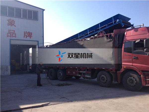 <a href='http://www.hnxcwy.cn' target='_blank'><span>金屬撕碎機(jī)</span></a>設(shè)備發(fā)往四川成都
