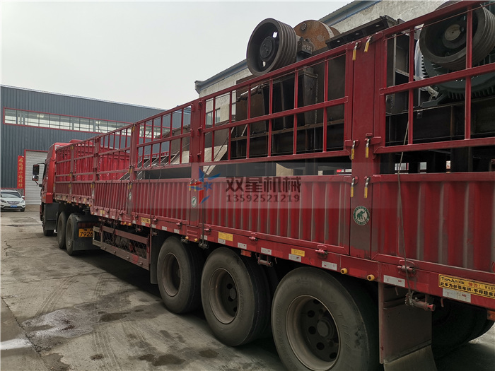 雙軸撕碎機廠家1300型設備發(fā)貨現(xiàn)場實拍